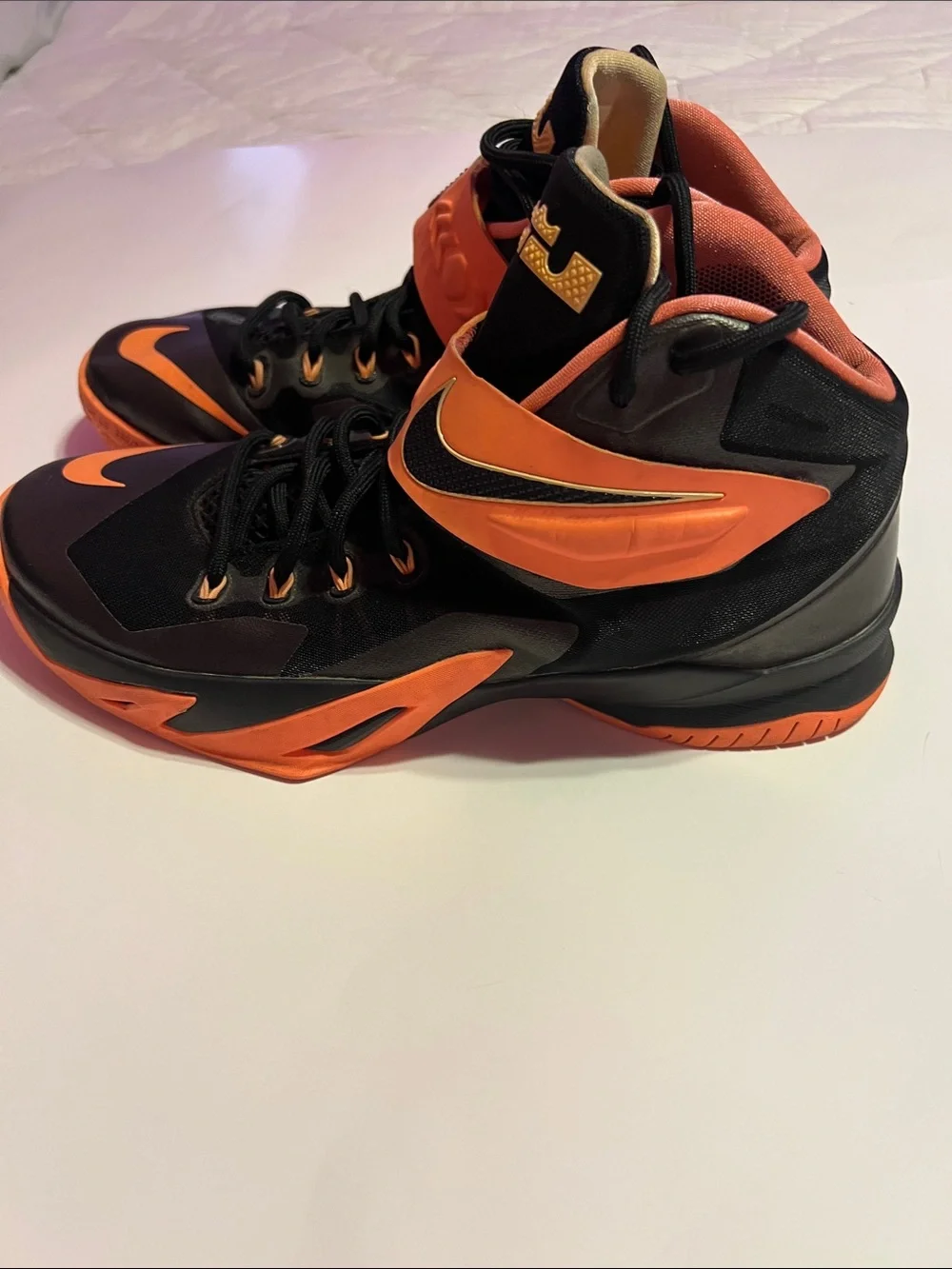 NIKE LeBron Soldier 8 Basketball Sneakers Men’s Size 12